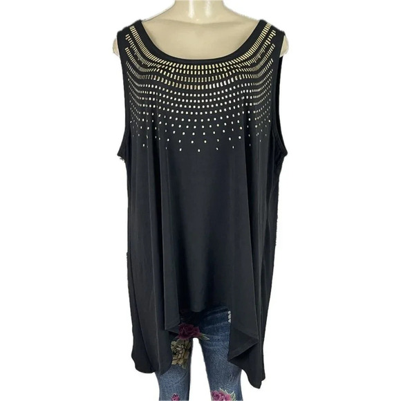 Chelsea & Theodore Plus 3X Black Metallic Studded Scoop Neck Hanky Hem Tank Top - Picture 2 of 6